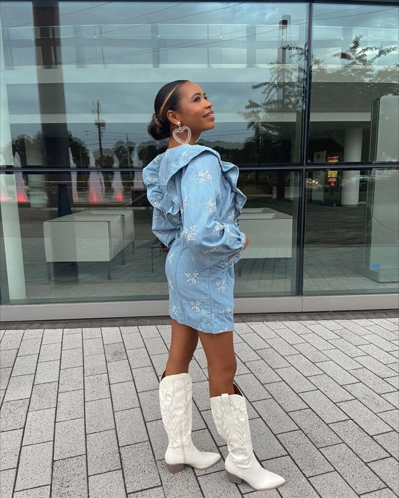 Nashville Outfit Ideas with Names to Inspire You

Here are a few photo-ready Nashville outfit ideas,
