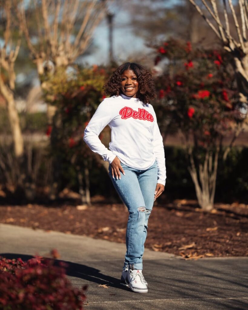 Spring – Hoodies, Tees, and Ripped Jeans