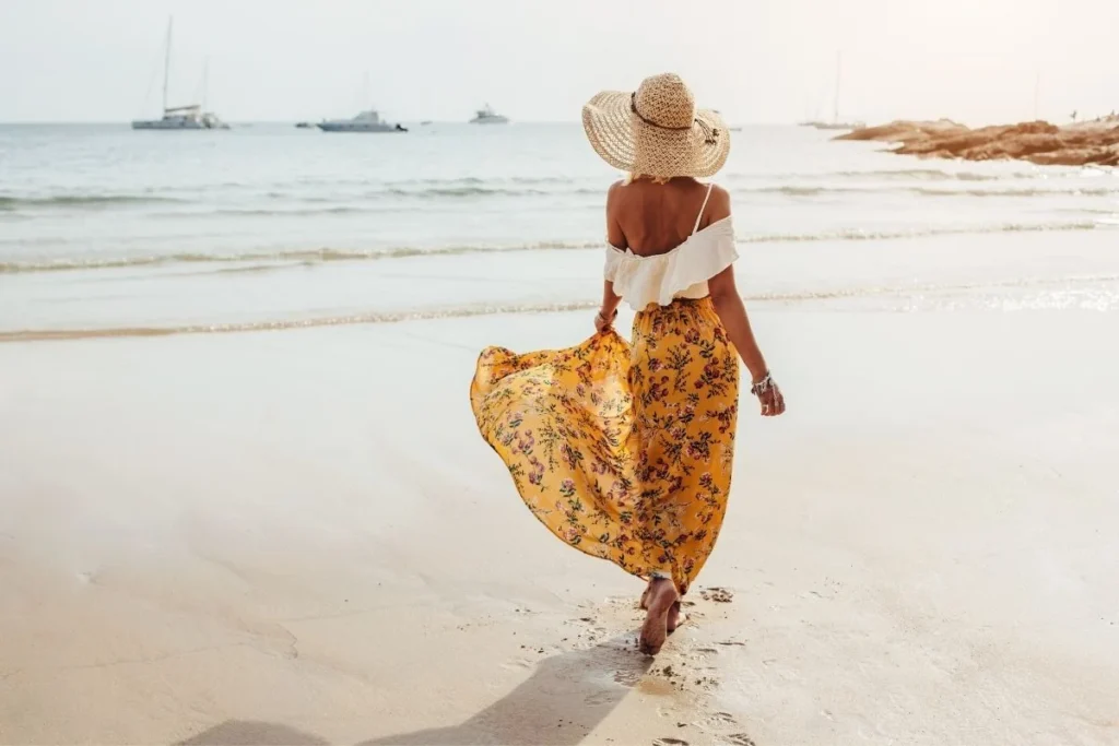 Creating a Versatile Beach Vacation Wardrobe: Trending Styles and Packing Tips