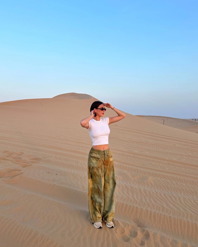 Stylish Daytime Desert Ensembles
