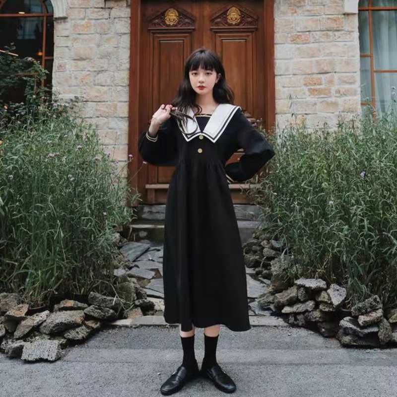 25 Trendy & Modest Outfits to Wear in Japan (While Respecting the Culture!)